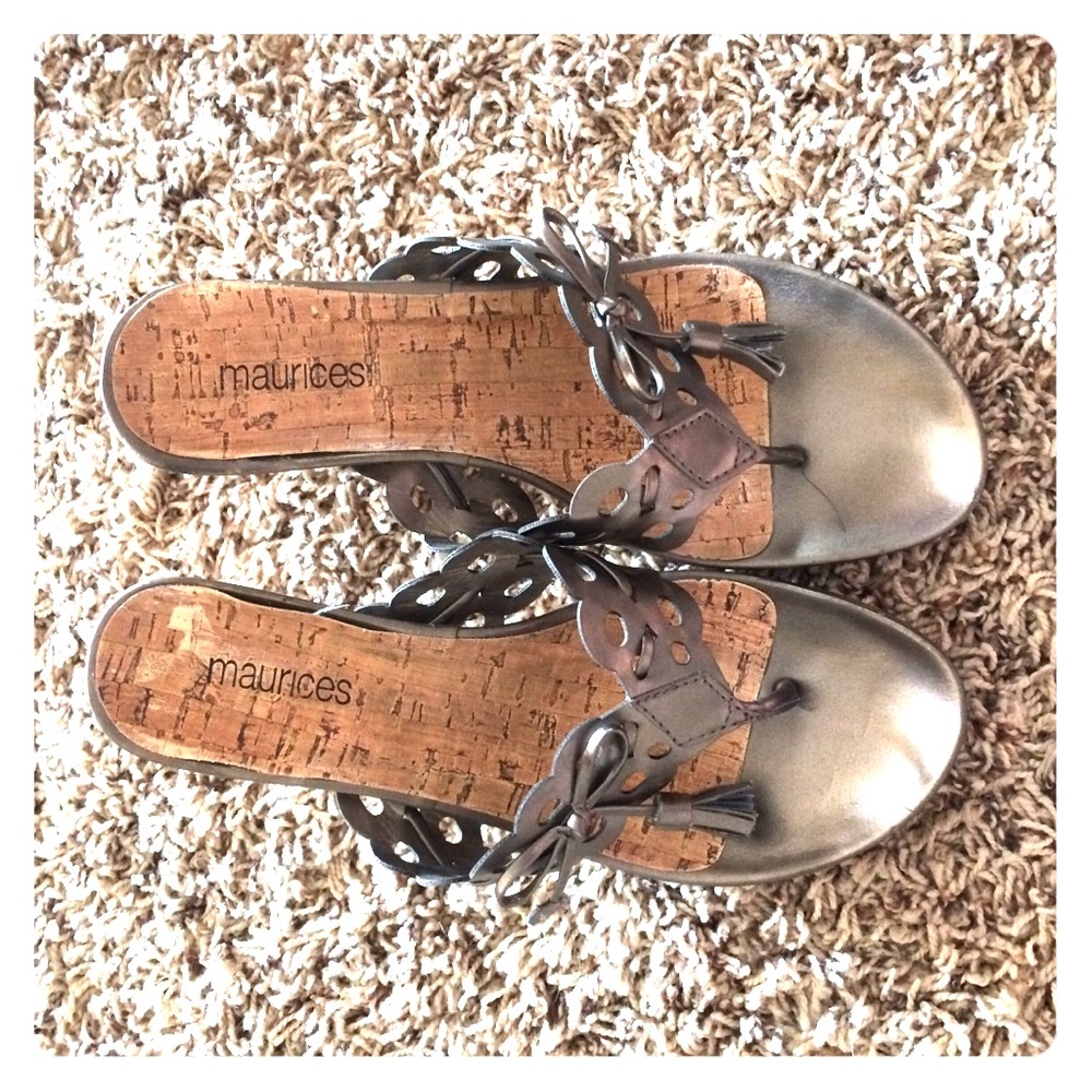 Maurices flip flop style wedge